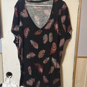 Torrid Black and Gold Relaxed Short Sleeve Blouse